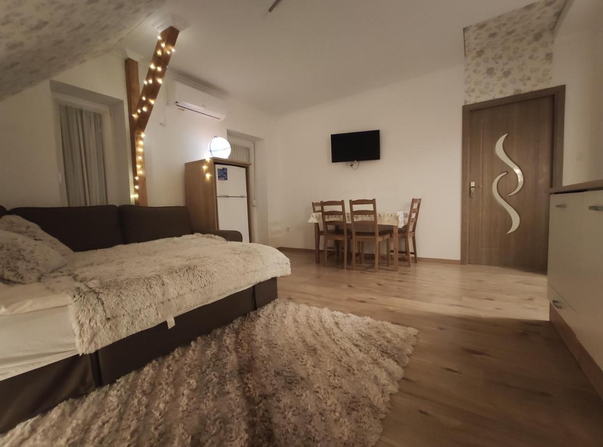 Appartamento Royal De Lux Hajdúszoboszló Esterno foto