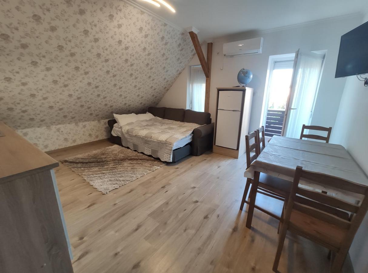 Appartamento Royal De Lux Hajdúszoboszló Esterno foto